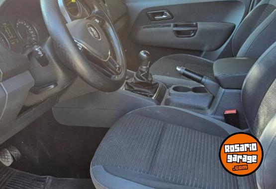 Camionetas - Volkswagen AMAROK HIGHLINE 2.0 180CV 2015 Diesel 215000Km - En Venta