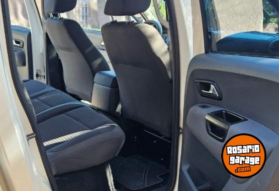 Camionetas - Volkswagen AMAROK HIGHLINE 2.0 180CV 2015 Diesel 215000Km - En Venta
