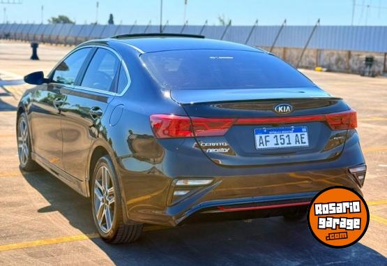 Autos - Kia Cerato GT Line 2022 Nafta 33000Km - En Venta