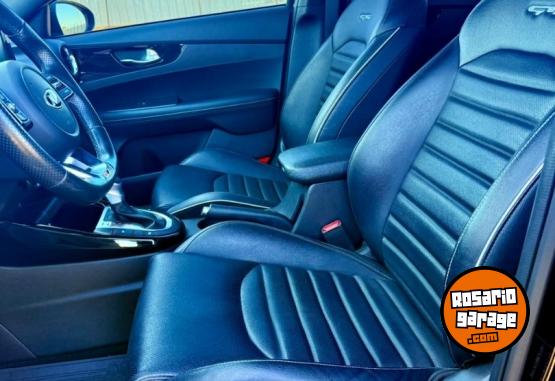 Autos - Kia Cerato GT Line 2022 Nafta 33000Km - En Venta
