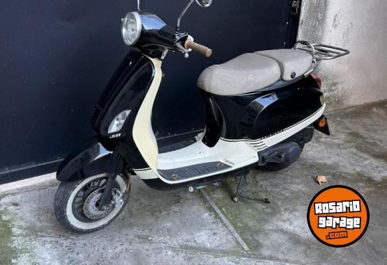 Motos - Zanella STYLER 150 2018 Nafta 20000Km - En Venta