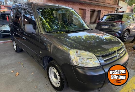 Utilitarios - Citroen Berlingo 5 asientos 2011 Diesel  - En Venta