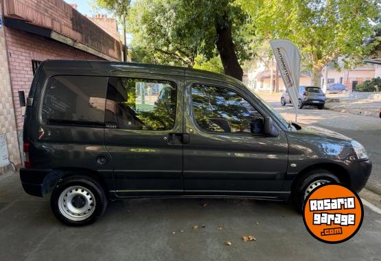 Utilitarios - Citroen Berlingo 5 asientos 2011 Diesel  - En Venta