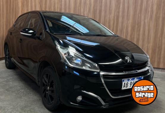 Autos - Peugeot 208 alluretouchscreen 1.6 2017 Nafta 170000Km - En Venta