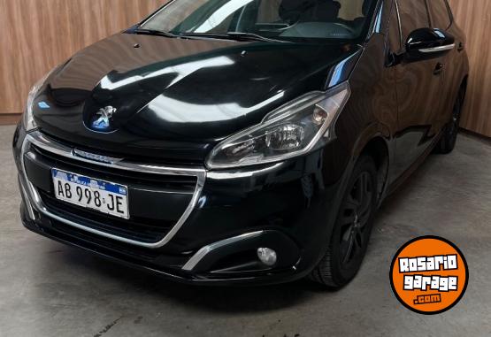 Autos - Peugeot 208 alluretouchscreen 1.6 2017 Nafta 170000Km - En Venta