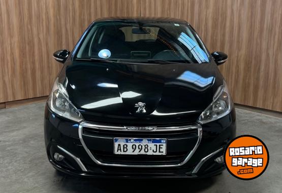 Autos - Peugeot 208 alluretouchscreen 1.6 2017 Nafta 170000Km - En Venta