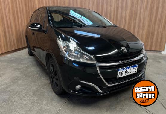 Autos - Peugeot 208 alluretouchscreen 1.6 2017 Nafta 170000Km - En Venta