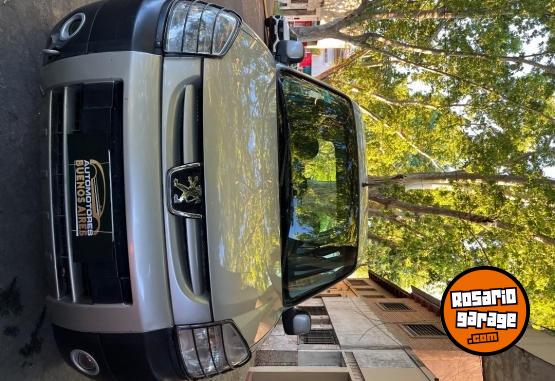 Utilitarios - Peugeot Partner patagónica 2012 Diesel 170000Km - En Venta