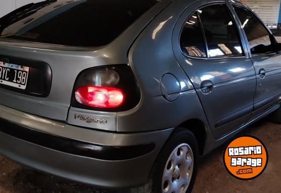 Autos - Renault Megane 1998 Nafta 250000Km - En Venta