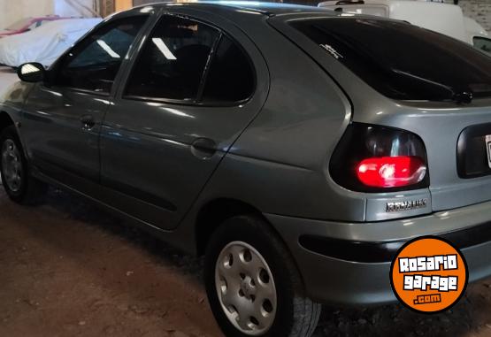 Autos - Renault Megane 1998 Nafta 250000Km - En Venta