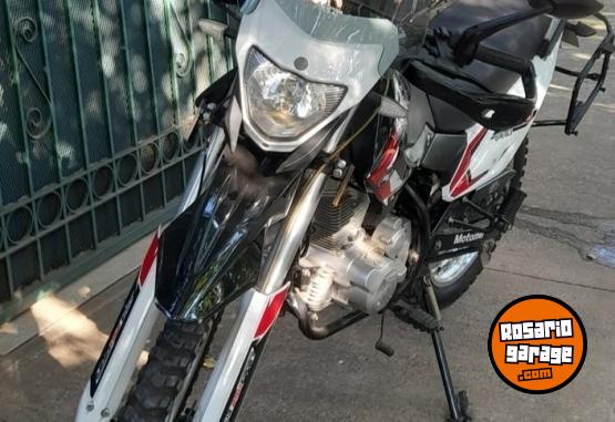 Motos - Motomel Skua 250 2020 Nafta 4100Km - En Venta