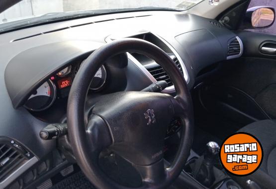 Autos - Peugeot 207 2013 Nafta 102000Km - En Venta