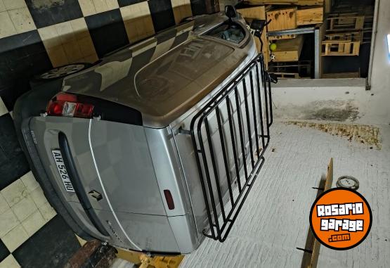 Utilitarios - Renault KANGOO 2025 Nafta 9000Km - En Venta