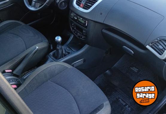 Autos - Peugeot 207 compact XT 2010 Nafta 117000Km - En Venta
