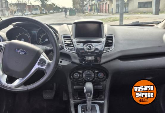 Autos - Fiat Fiesta kinetic titanium 2014 Nafta 139000Km - En Venta