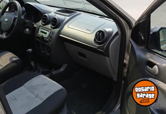 Autos - Ford Fiesta 2009 Nafta 127000Km - En Venta