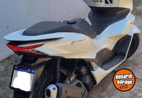 Motos - Honda Pcx160 2024 Nafta 2500Km - En Venta