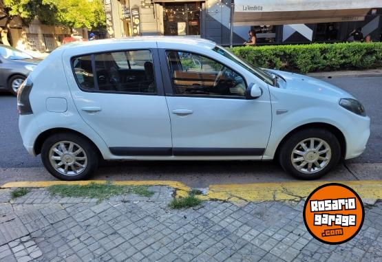 Autos - Renault Sandero Privilege 1.6 16v 2014 GNC 133000Km - En Venta