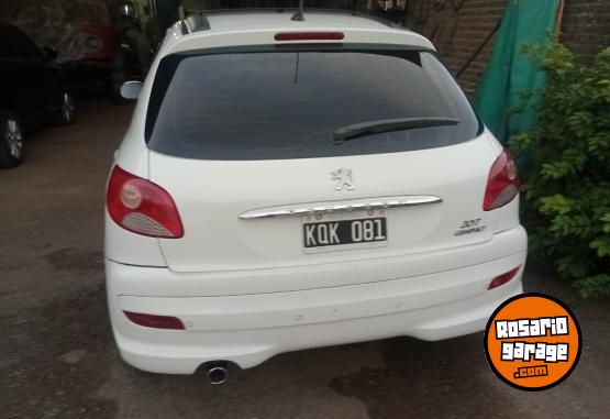 Autos - Peugeot 207 2011 Nafta 162000Km - En Venta