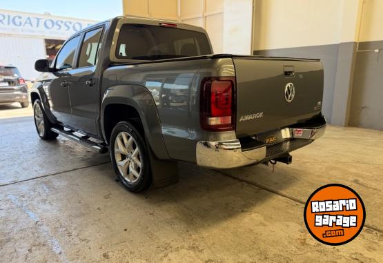 Camionetas - Volkswagen AMAROK V6 HIGHLINE 2020 Diesel 94000Km - En Venta