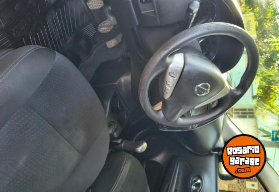 Autos - Nissan Versa advance Puré drive 2017 Nafta 126000Km - En Venta