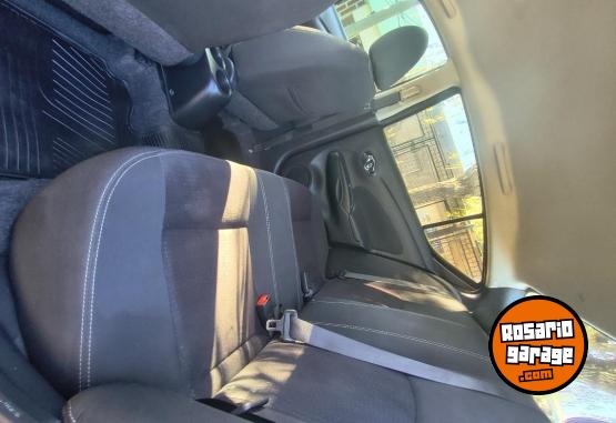 Autos - Nissan Versa advance Puré drive 2017 Nafta 126000Km - En Venta