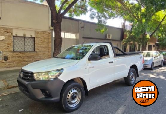 Camionetas - Toyota Hilux 2017 Diesel 123000Km - En Venta