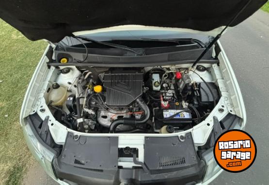 Autos - Renault Logan 2019 GNC 108000Km - En Venta