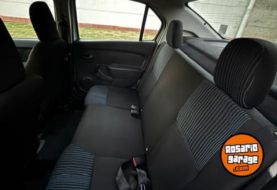 Autos - Renault Logan 2019 GNC 108000Km - En Venta