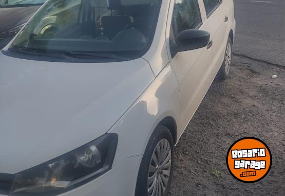 Autos - Volkswagen Voyage 2013 Nafta 139000Km - En Venta