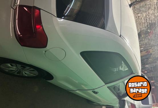 Autos - Volkswagen Gol Trend 2017 Nafta 95000Km - En Venta