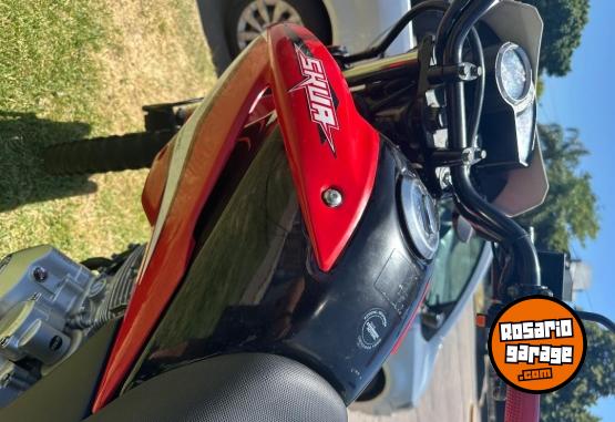 Motos - Motomel skua 2024 Nafta 15000Km - En Venta