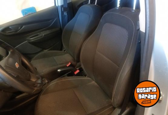 Autos - Chevrolet Onix 2021 Nafta 62000Km - En Venta