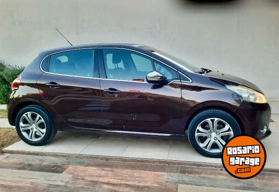Autos - Peugeot 208 Feline 2014 Nafta 90000Km - En Venta