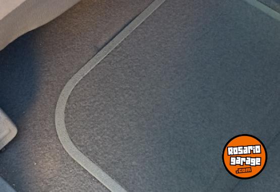 Autos - Renault Scenic 2009 Nafta 134600Km - En Venta