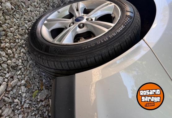 Autos - Ford Focus 2015 Nafta 148000Km - En Venta