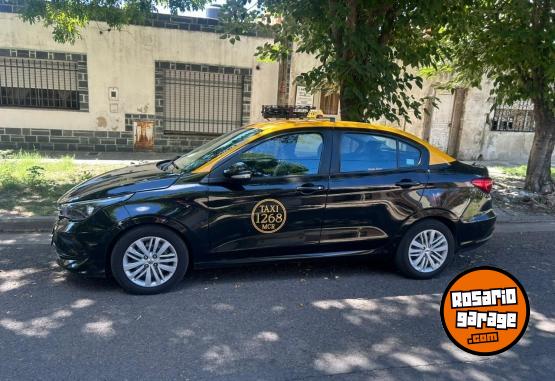 Autos - Fiat Cronos 2023 GNC 71000Km - En Venta