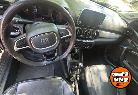 Autos - Fiat Cronos 2023 GNC 71000Km - En Venta