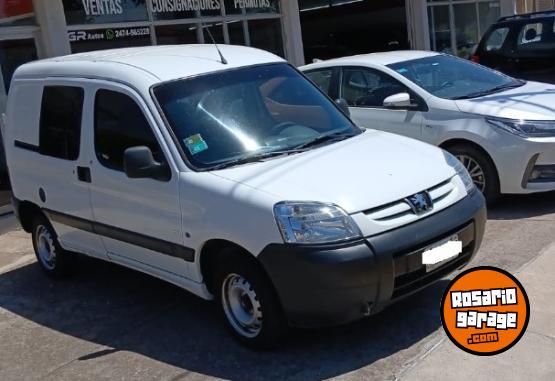 Utilitarios - Peugeot Partner 2012 Diesel 160000Km - En Venta