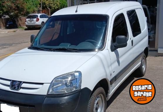 Utilitarios - Peugeot Partner 2012 Diesel 160000Km - En Venta