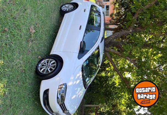 Autos - Volkswagen Suran trendline 2014 Nafta 116000Km - En Venta