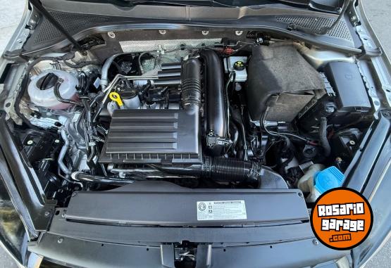 Autos - Volkswagen Golf Comfortline DSG 2017 Nafta 68000Km - En Venta