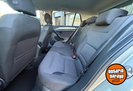 Autos - Volkswagen Golf Comfortline DSG 2017 Nafta 68000Km - En Venta