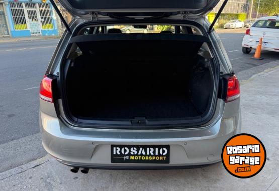 Autos - Volkswagen Golf Comfortline DSG 2017 Nafta 68000Km - En Venta