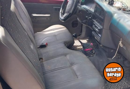 Camionetas - Toyota 01-HILUX 4X2 CAB.SIM.STD 1998 Diesel 398000Km - En Venta