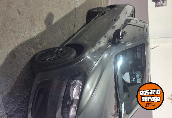 Utilitarios - Volkswagen Saveiro 2014 Nafta 160000Km - En Venta