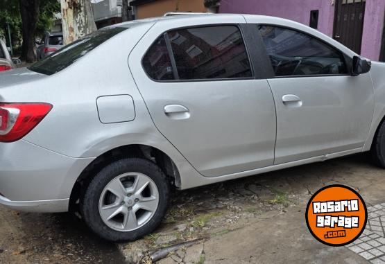 Autos - Renault Logan 2016 Nafta 96000Km - En Venta