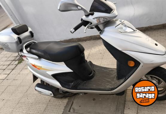 Motos - Motomel Sccooter 2013 Nafta 5000Km - En Venta