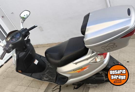 Motos - Motomel Sccooter 2013 Nafta 5000Km - En Venta