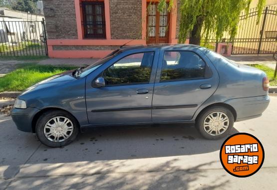 Autos - Fiat Siena 2004 GNC 200000Km - En Venta